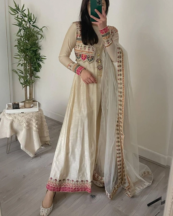 LC 1041♥️ PRESENTING NEW DESIGNER EMBROIDERED ANARKALI GOWN ♥️(am) - Papaya Whip