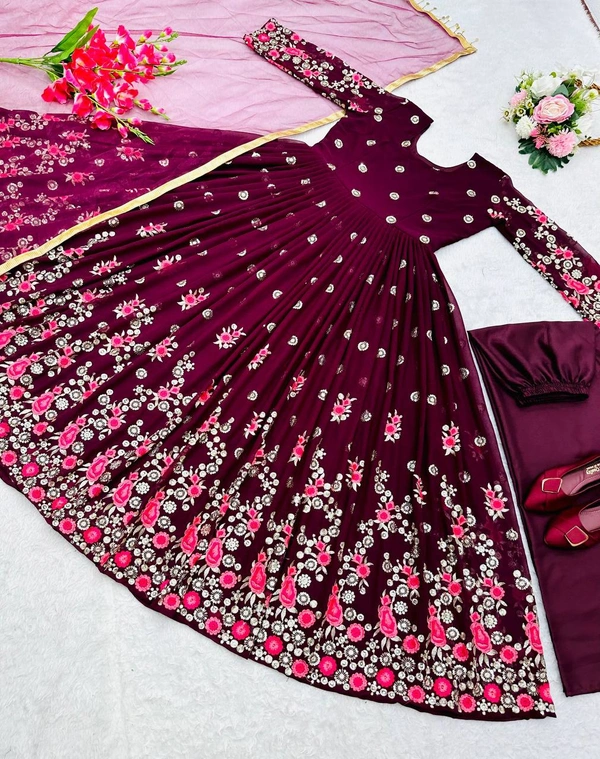 💃👚*Presenting New Real Modling Product Quality Ready to Wear Collection We Believe in Quality Since Started*👚💃(am) - Maroon