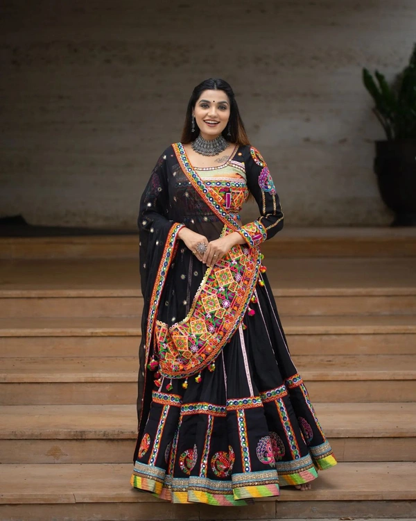 *LC 1049*❤️PRESENTING NEW DESIGNER PRINTED LAHENGA CHOLI❤️(am) - Black