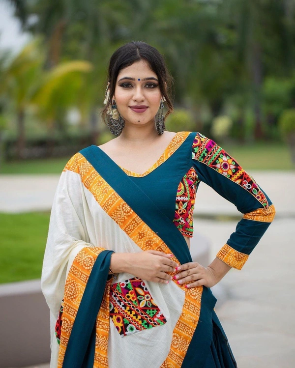 _*THIS NAVRATRI ROCK WITH THIS PRINTED AND REAL MIRROR LEHENGA CHOLI WITH DUPATTA*_(am)