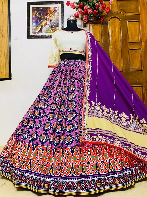 LC 616❤️PRESENTING NEW DESIGNER PRINTED LAHENGA CHOLI❤️(am)