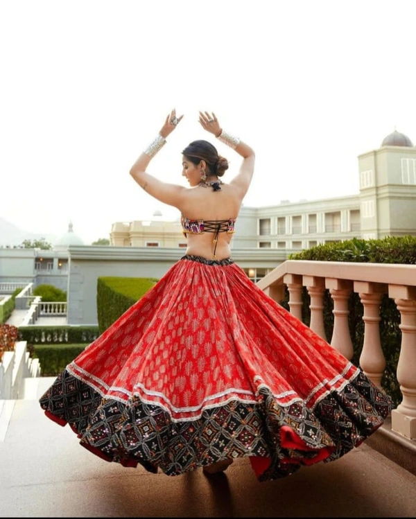 *ALC 027*❤️PRESENTING NEW DESIGNER EMBROIDERED LAHENGA CHOLI❤️(am)