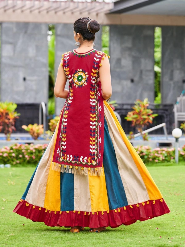 🥁💃🏻 *SKIRT PANEL COLLECTION*💃🏻🥁(am) - Maroon