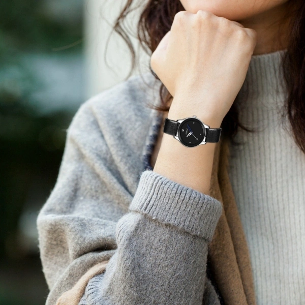 Girls Premium Elegant Black Dial With Leather Strap Watch - Black