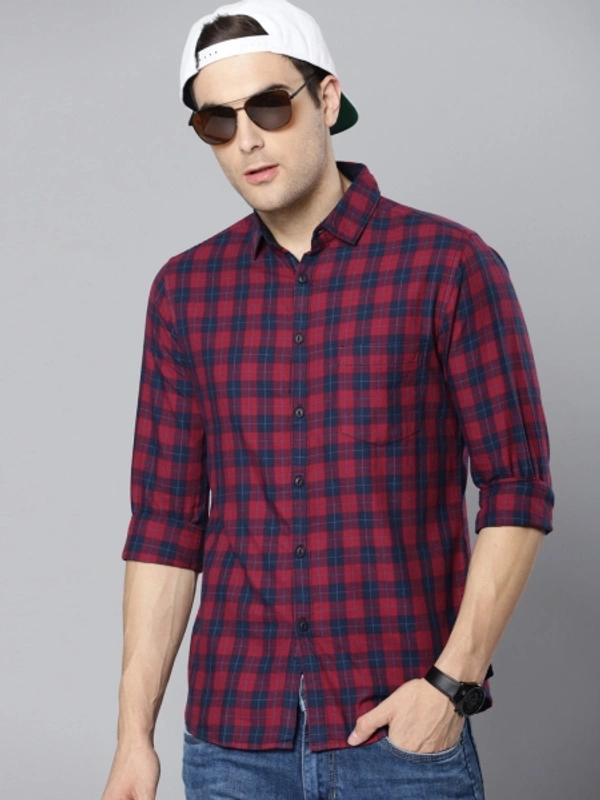 Men's Slim Fit Checked Slim Collar Casual Shirt - Red, L