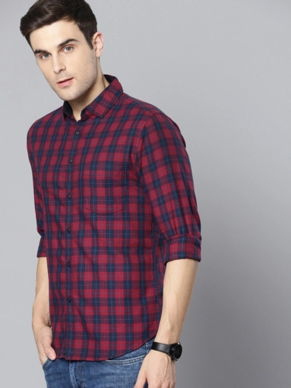 Men's Slim Fit Checked Slim Collar Casual Shirt - Red, M