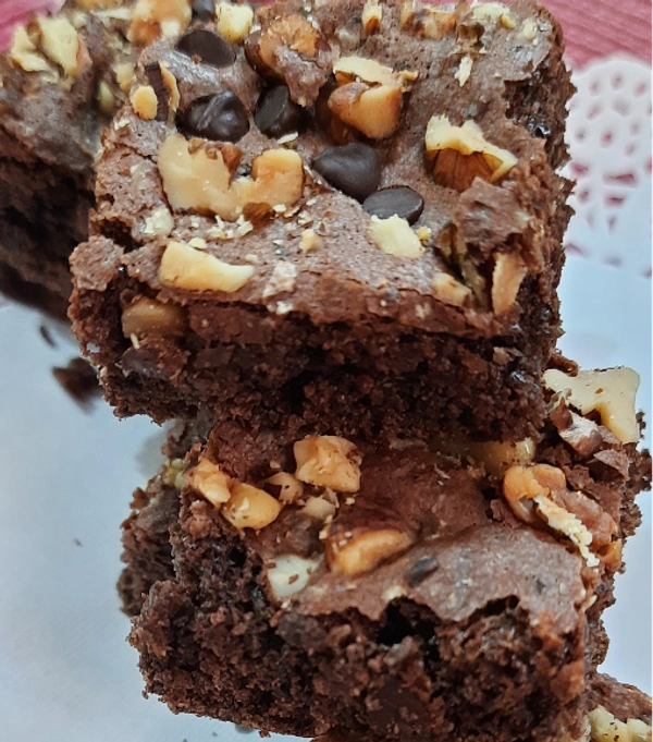 Gooey Walnut Brownie