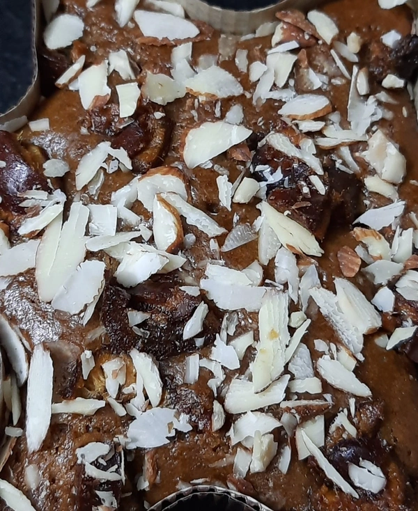 Dates & Nuts Tea Cake
