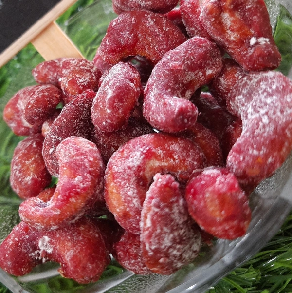 Strawberry Cashews